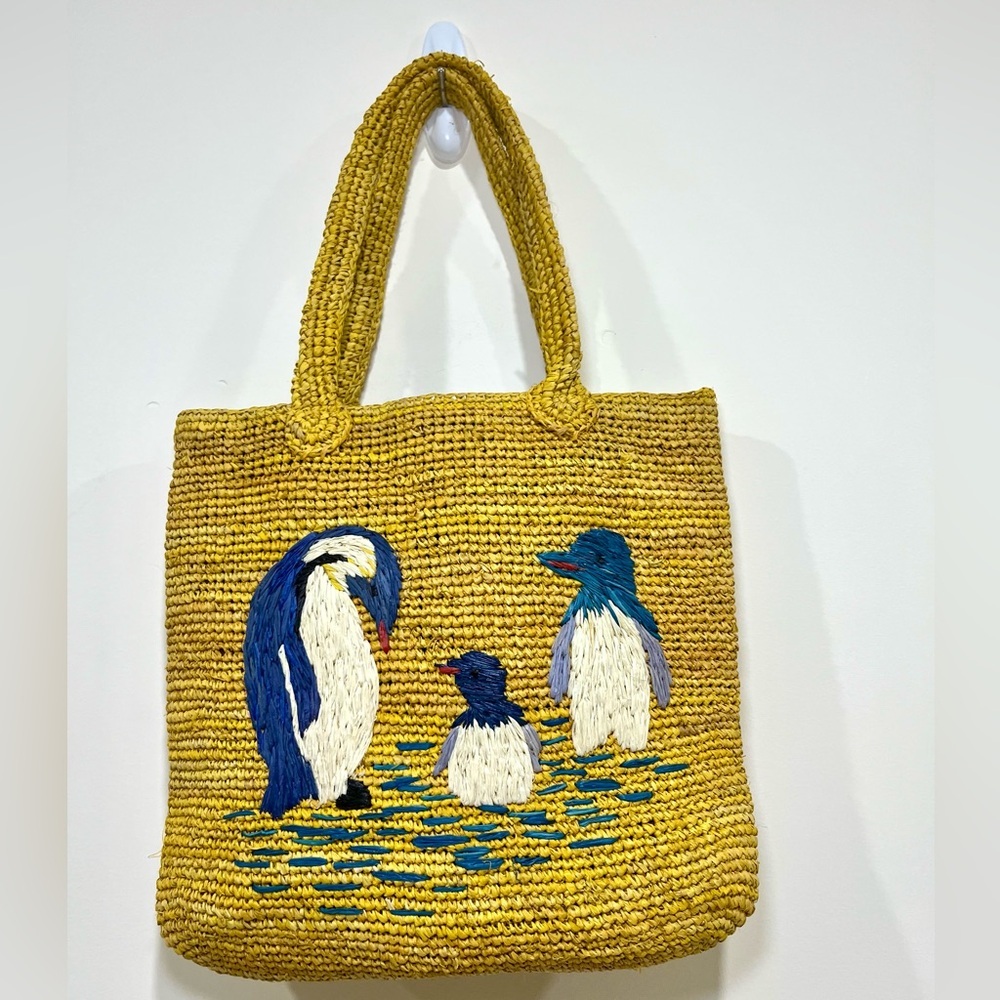 Handmade Raffia Crochet Shoulder Bag Penguin Embroidered Tote - Picture 5 of 11